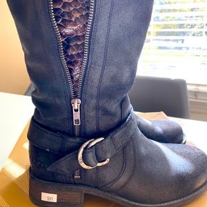 BNWB UGG SILVA size 8 women’s